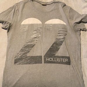 Hollister shirt size small
